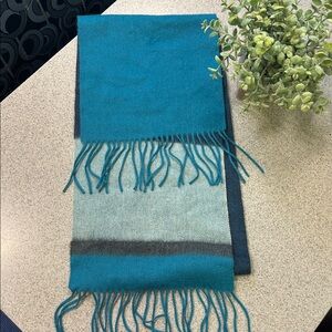 Nordstrom NWTs Navy and Teal Cashmere Scarf UNISEX